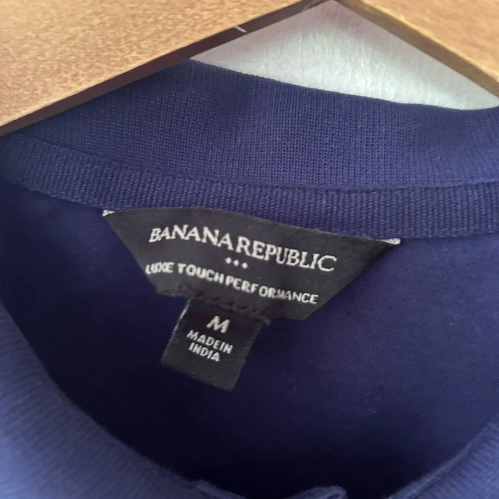 Banana Republic Luxe Touch Performance Polo Mens Medium Blue Preppy Academia